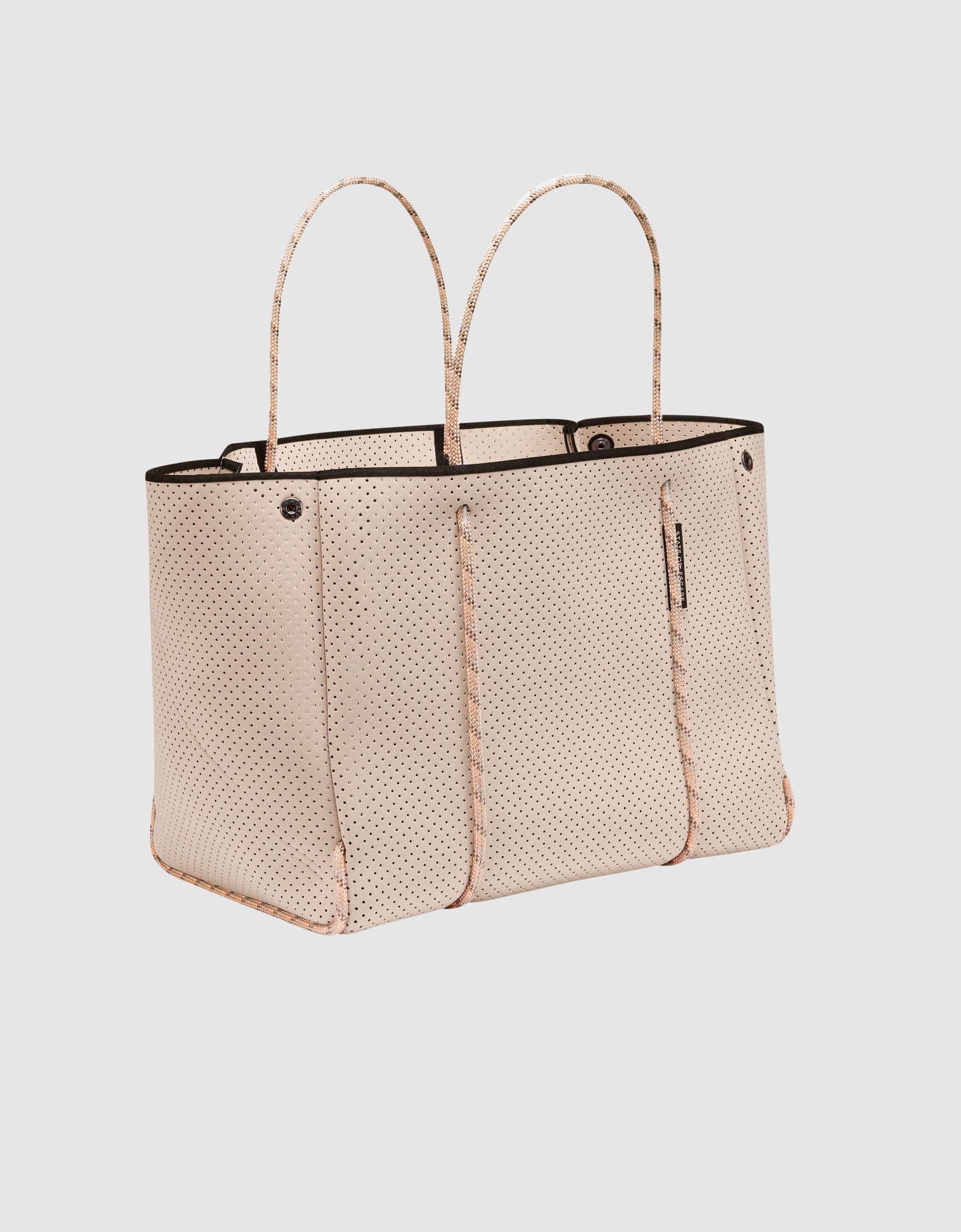 State of Escape Escape Tote in Blush