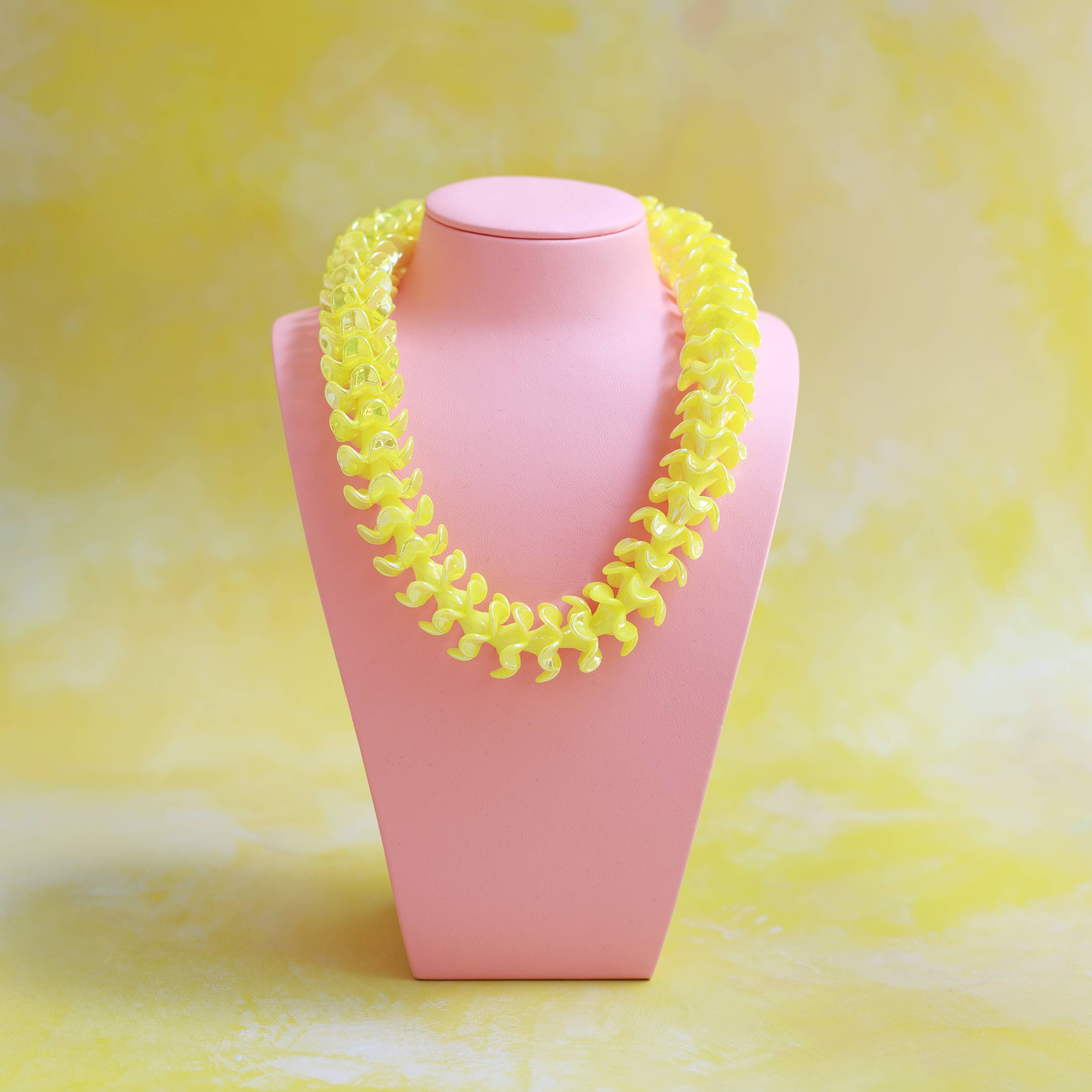 Kailua Beads The OG Lei Kit - Puakenikeni in Orange