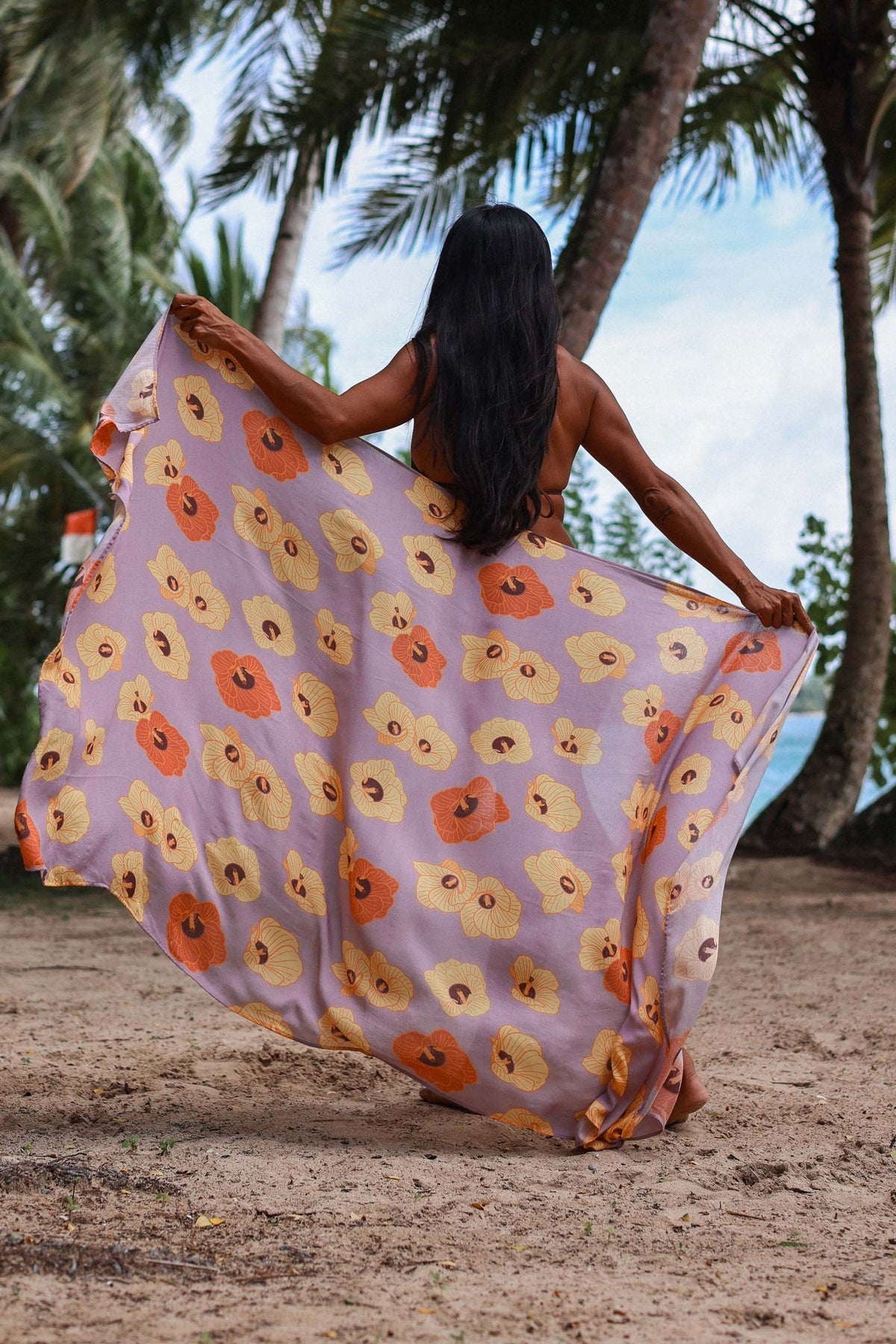 Tag Aloha - Pareo in Hau Blossom - Front View | BikiniBird
