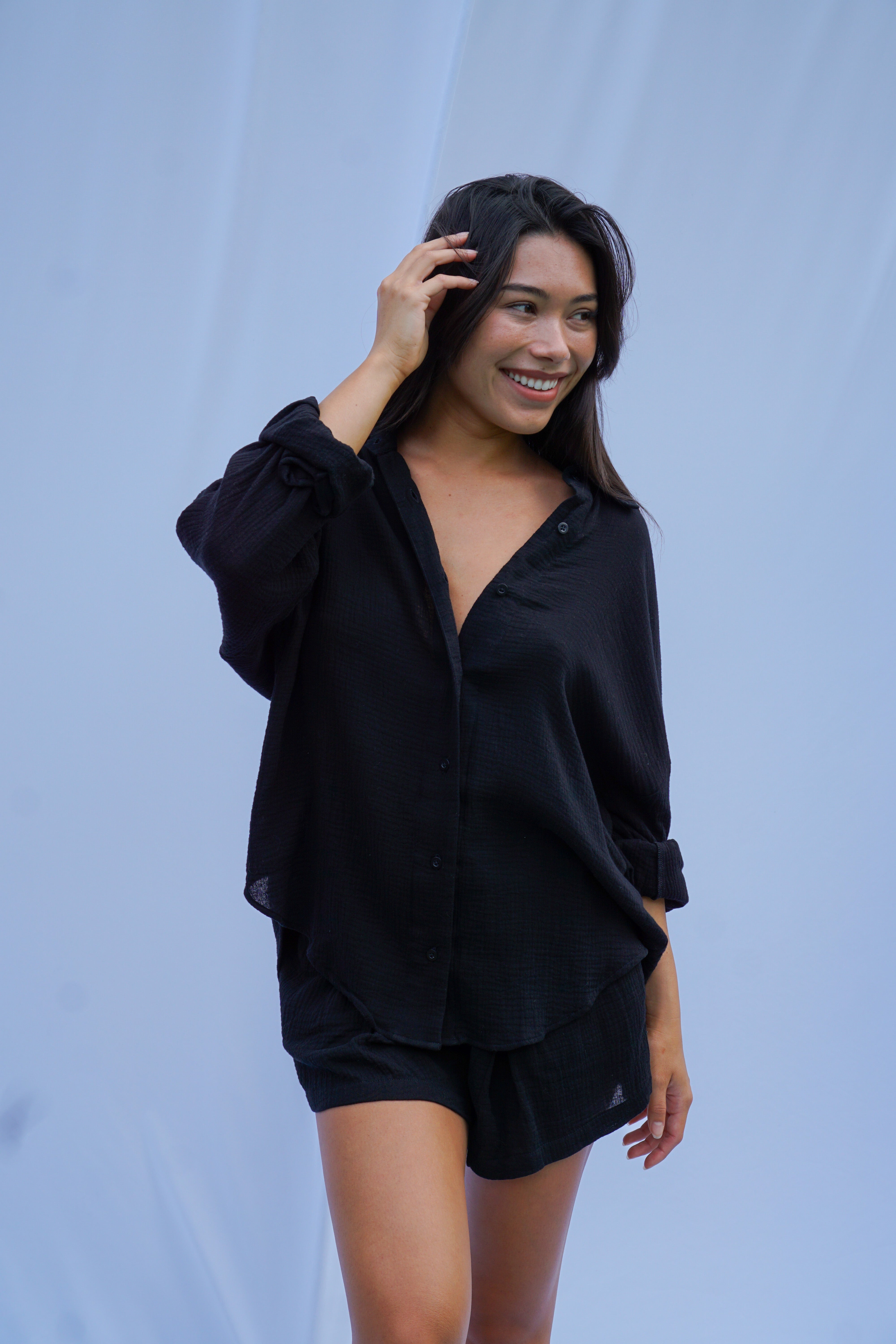 Golden Trip Lea Short in Black