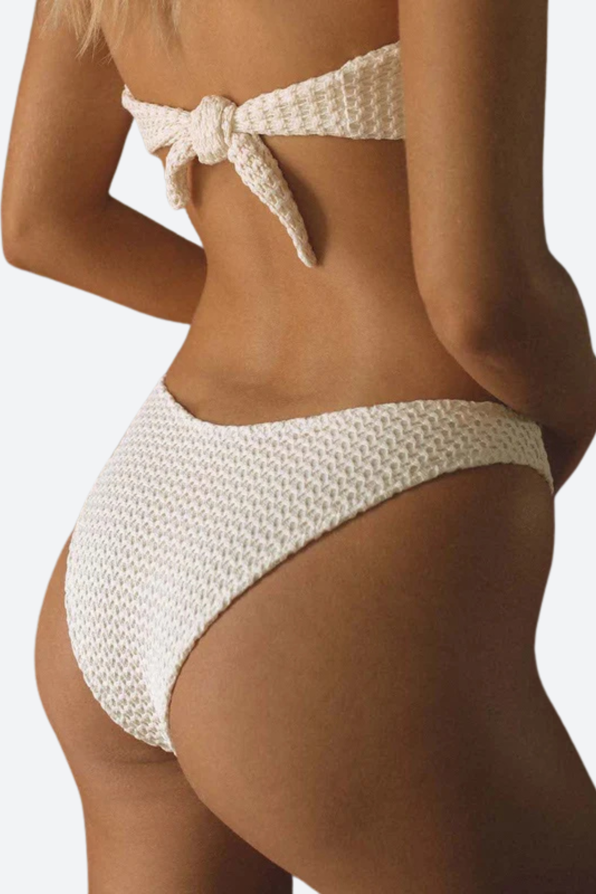 Montce Lulu (Zig-Zag Stitch) Bikini Bottom in Bone Crochet