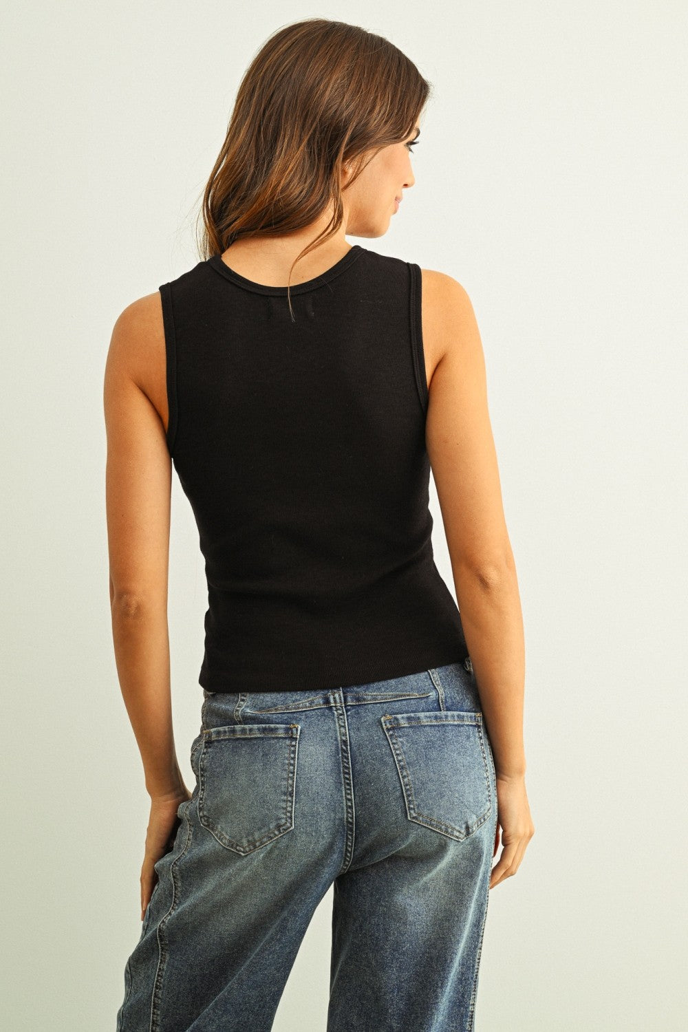Golden Trip U-neck Shape Ribbed Top