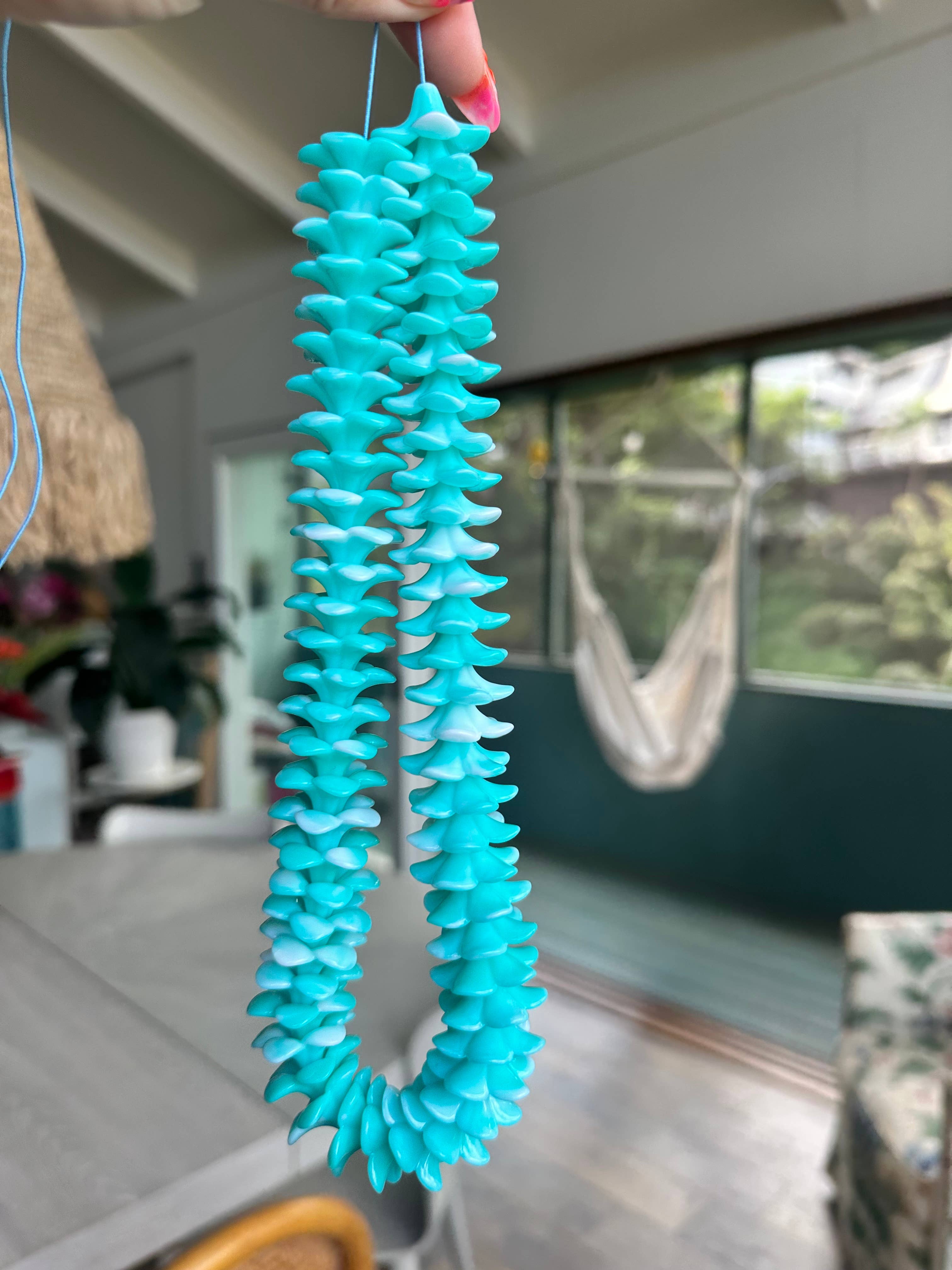 Make Your Own Plumeria Lei: Translucent Yellow