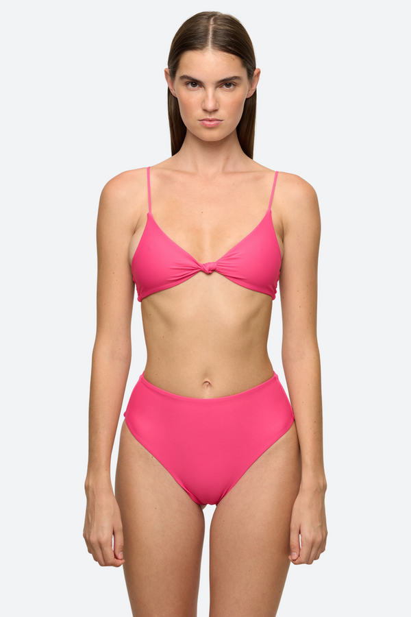 Mikoh Kaloko 2 Bikini Top in Petal